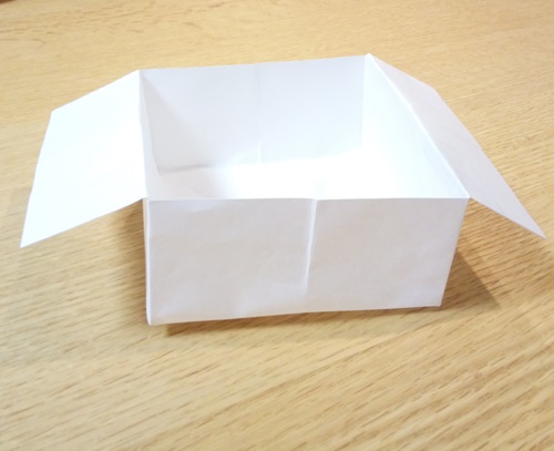 箱の折り方を長方形の紙で簡単に 節分の豆入れやごみ箱にもどうぞ Life Is Happy