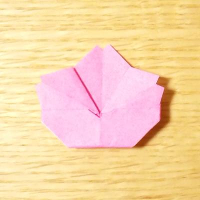 桜の折り紙は簡単だから子どもと一緒に 切らない1枚使用の平面仕様
