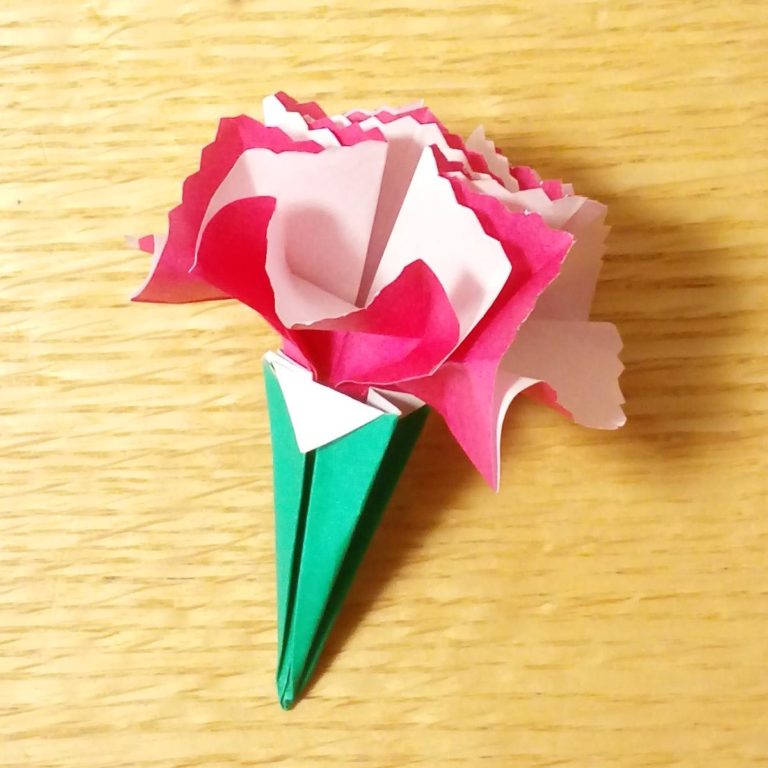 カーネーションの折り方を立体で簡単に 花束を折り紙で作る母の日 Life Is Happy